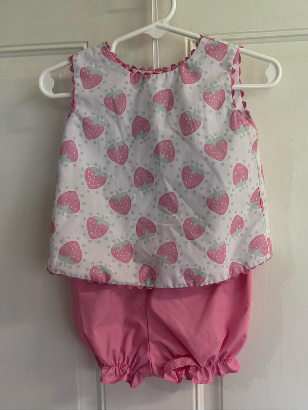 9M Mint Magnolia Wise Acres Strawberries Tally Tulip sleeveless Bloomer Set EUC